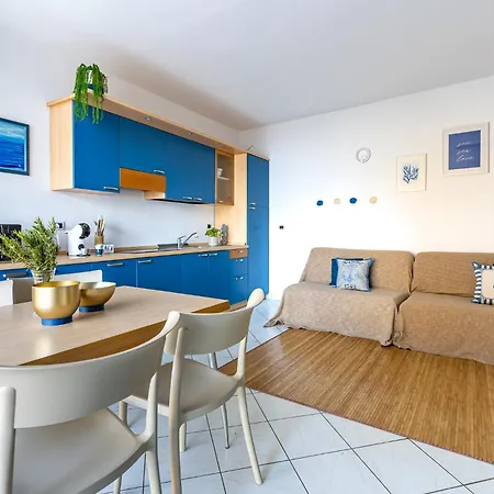Boat/open Space Front Mare/spiaggia+ Box شقة